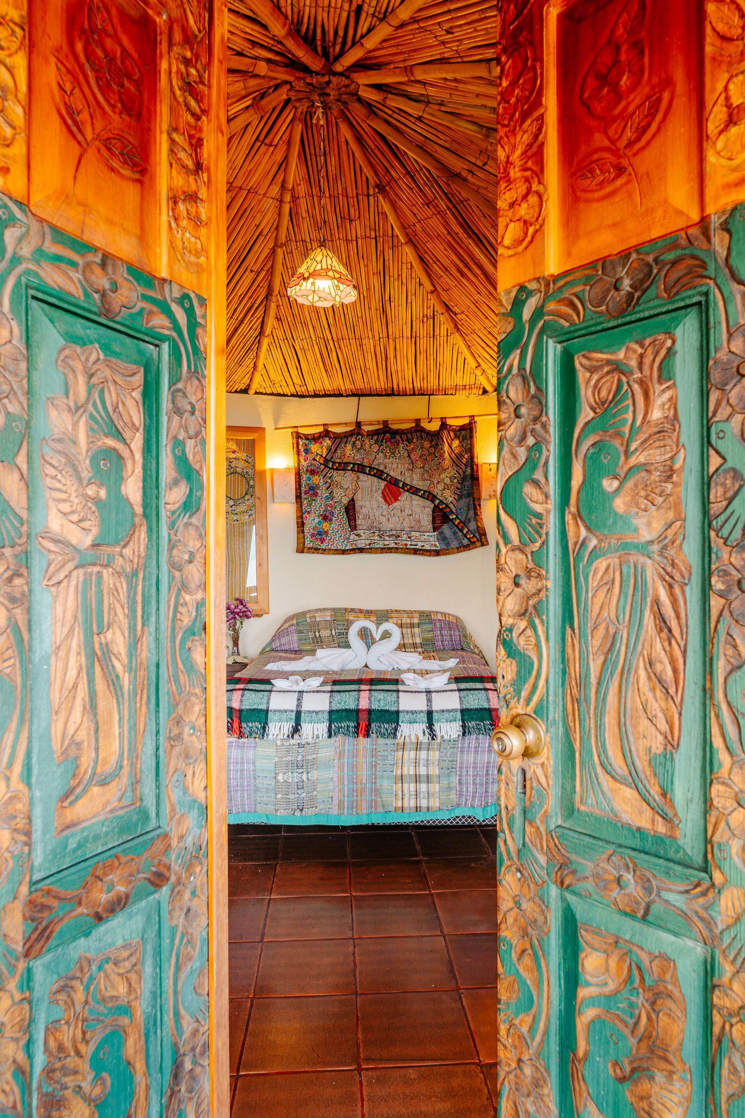 Deluxe Yurt, Lake view, 1 queen bed (Quetzal) | 高級寢具、羽絨被、舒適加層、免費無線上網