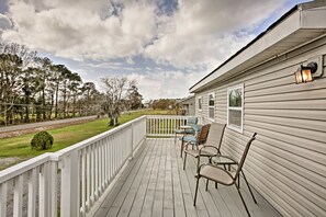 Family Cottage | Terrace/patio - Lytle Farms (Theriot)