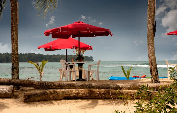 Beach bar - Hospedaje Yarisnori (Bocas del Toro)