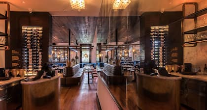Clarence Hotel