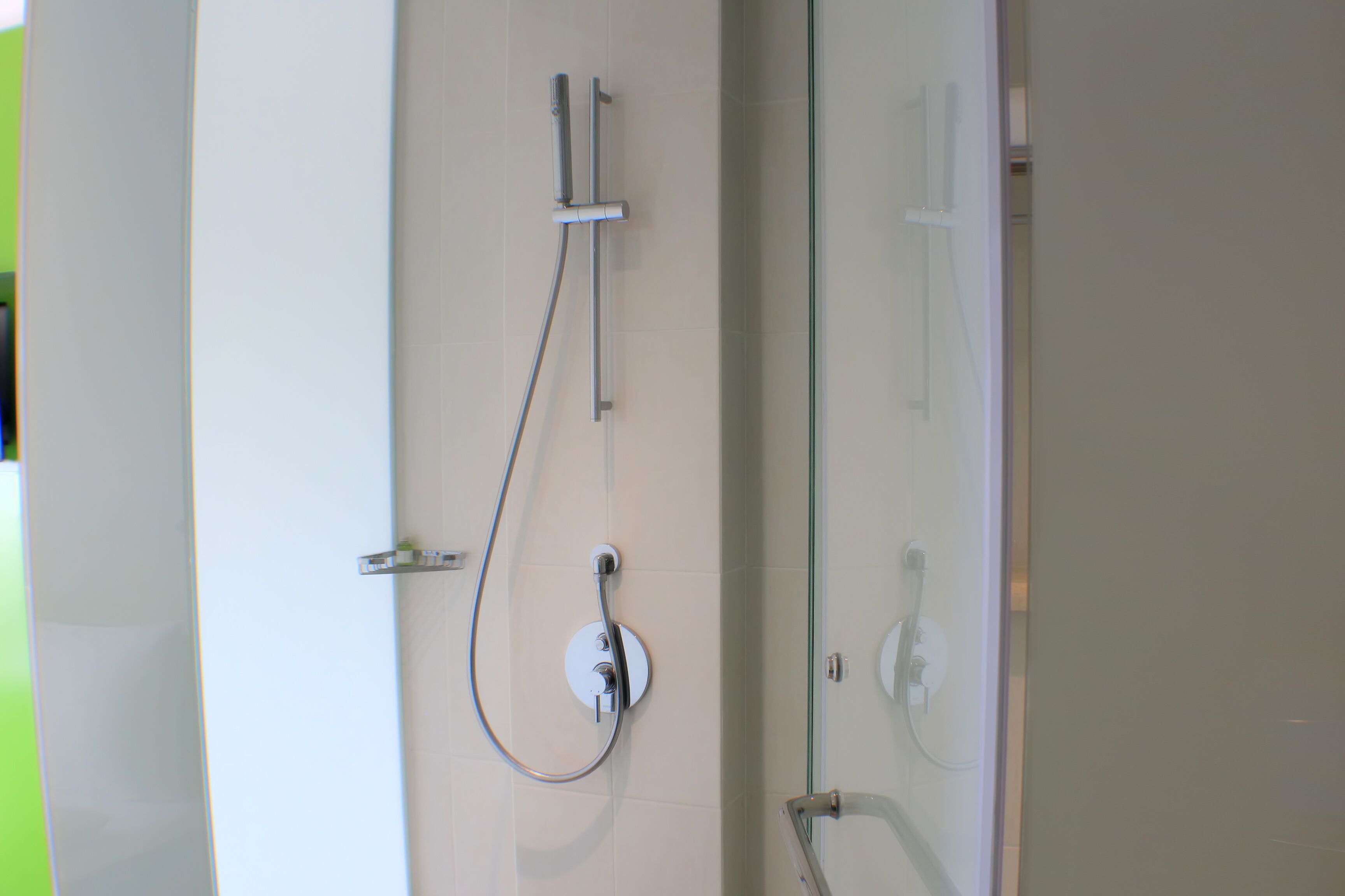 Shower, towels