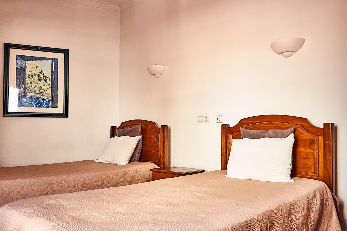 Classic Twin Room (3) | Blackout curtains, free WiFi, bed sheets