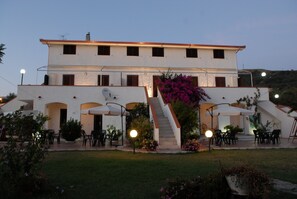 Lobby - Villa Catalano (Paola)