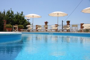 حمام سباحة
