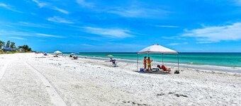 Endless Summer: Gulf Front, Pool, Views by Anna Maria Life Vacation Rentals