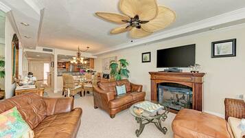 Smart TV, fireplace, stereo