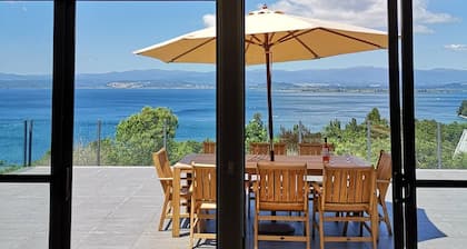 Vues Infinity - Lac Taupo (wifi gratuit, draps fournis)