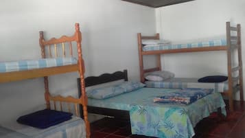 1 habitación y ropa de cama