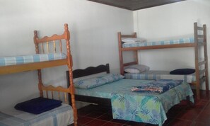 1 bedroom, bed sheets