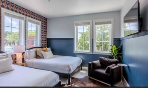 15 slaapkamers, een strijkplank/strijkijzer, wifi