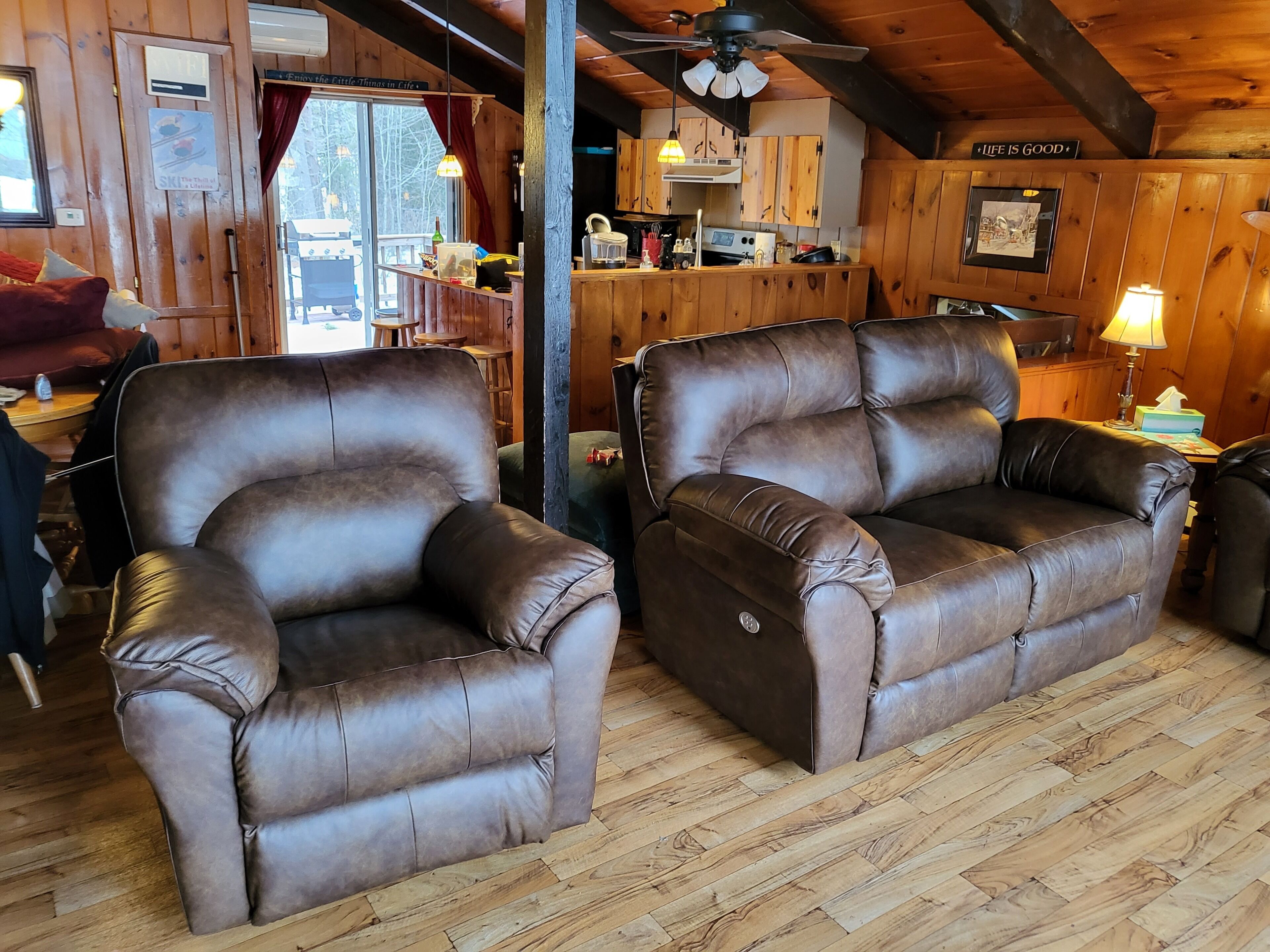 Smart TV, DVD player, video library, stereo