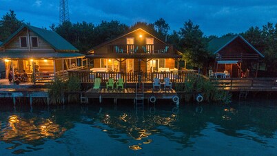 Apartamento de lujo popular Hakuna Matata ubicado en el río Bojana cerca del mar