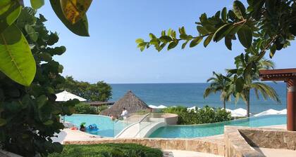 Flat 701 Luxury Condo, Premier Golf Membership, Private Pool & Golf Cart