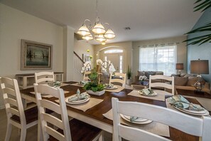 Dining - Windsor Hills Private Luxury Pool House, Sleeps 13 (Kissimmee)