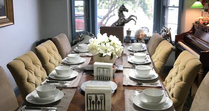 Newly Updated Large Home, Walk Downtown, UVM & Hospital ~ Includes Bicycles!
