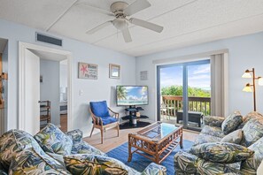 智能电视、办公室