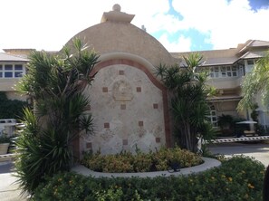 Exterior detail - Intimate Heywoods beach property with a flowering garden (Douglas)