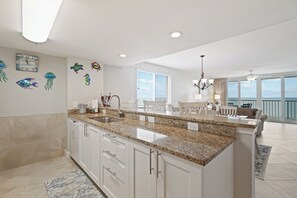 Interior - Gorgeous completely renovated oceanfront three bedroom (Marco Island)