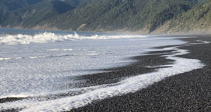 Spacious Home, Spectacular view of Coastline, golf course & runway