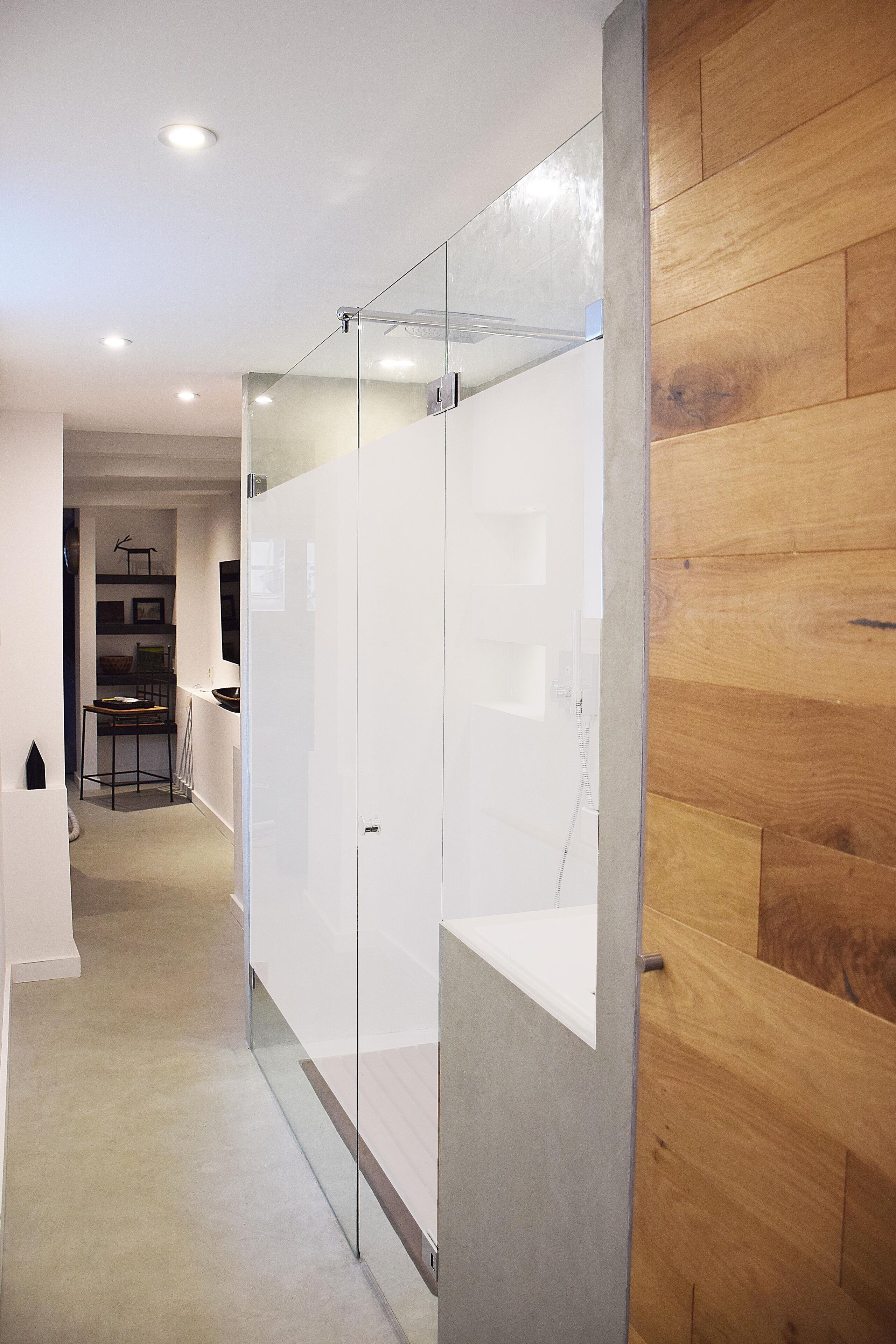 Shower, rainfall showerhead, hair dryer, towels