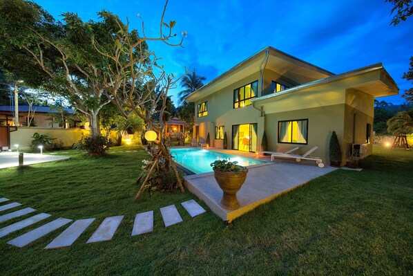 Outdoor pool -  Private vIlla with pool. "Baan Suaan Serenity".4 bedroom tropical hide-away  (koh Samui)