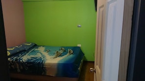 Free WiFi, bed sheets