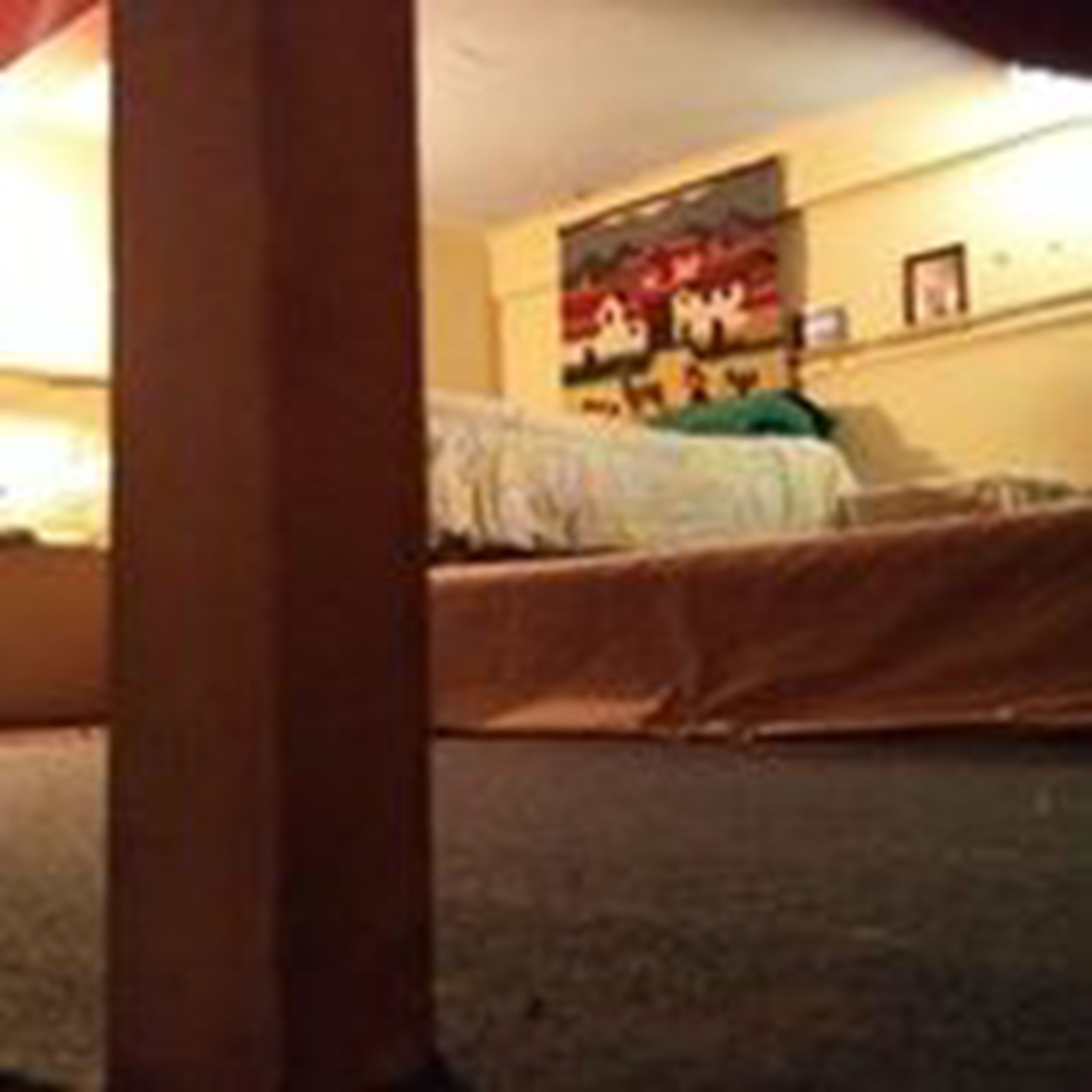 Cortinas blackout, Wi-Fi de cortesia, roupa de cama