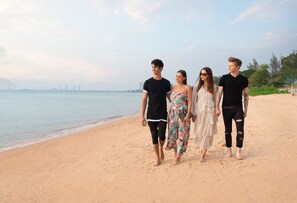 在海灘附近、免費海灘接駁車