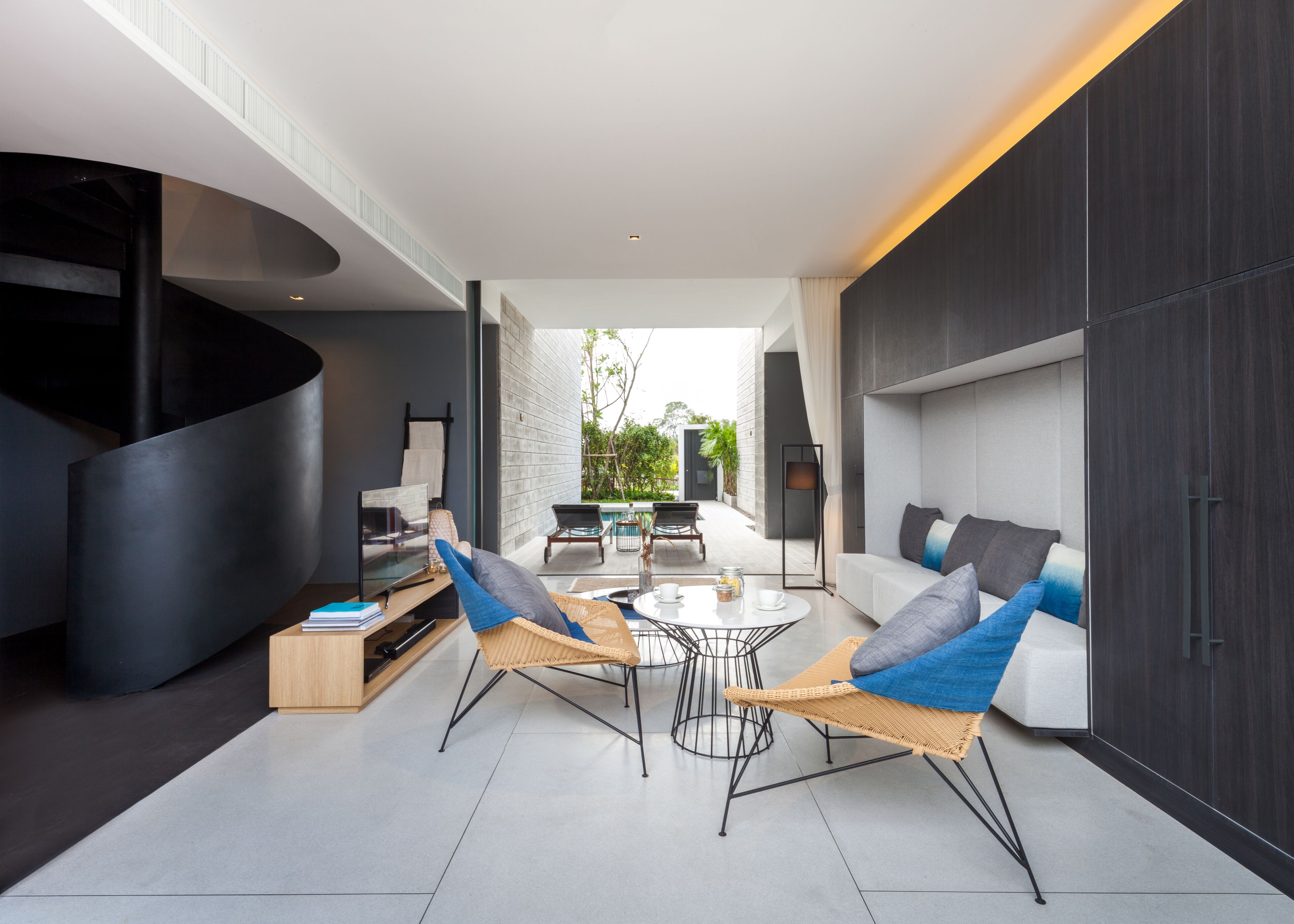 สมาร์ททีวี 49 นิ้ว พร้อมช่องดาวเทียม, ทีวี