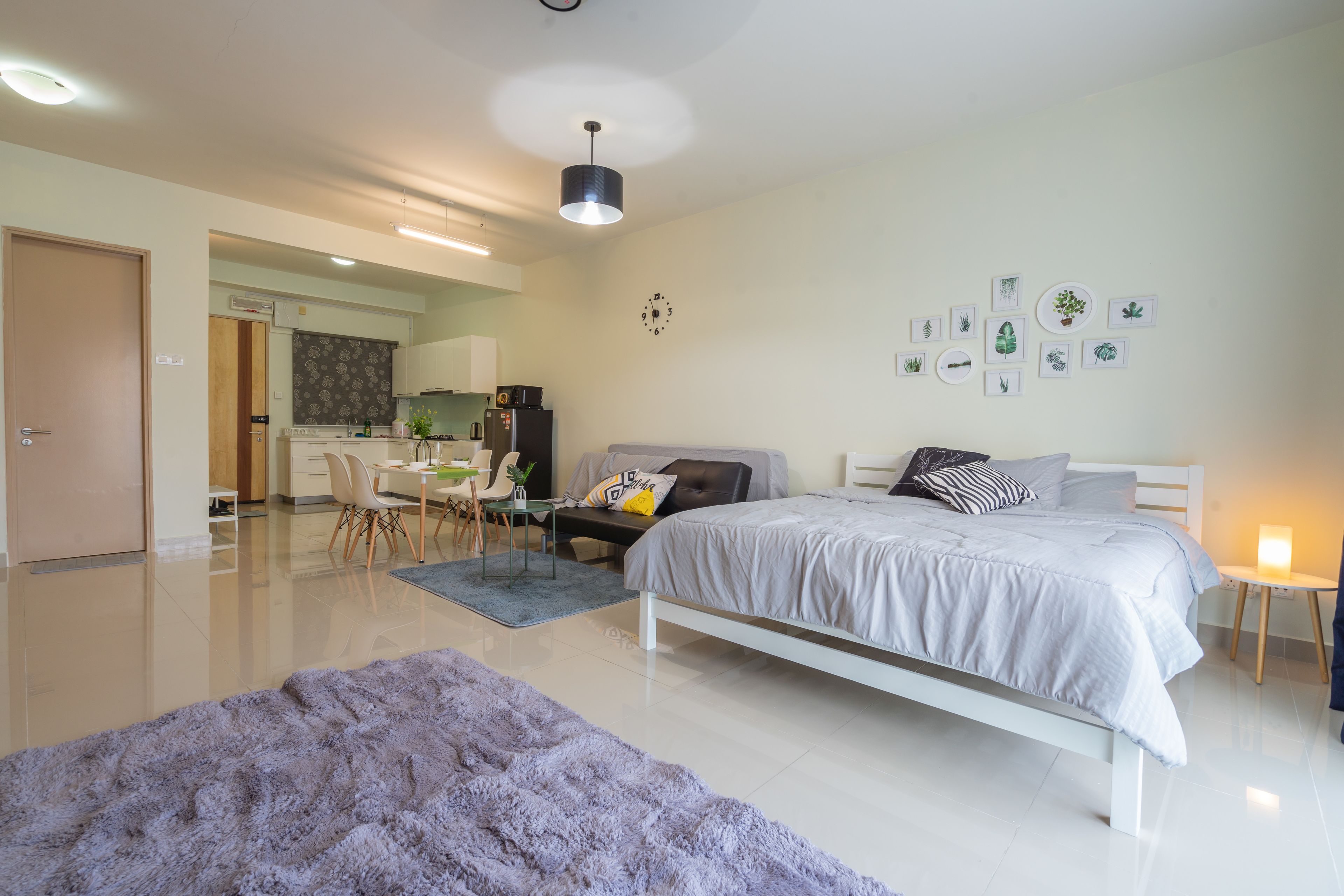 comfort studio | living area | led tv