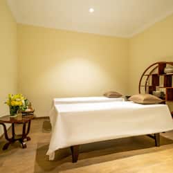 Couples treatment room(s), body treatments, aromatherapy