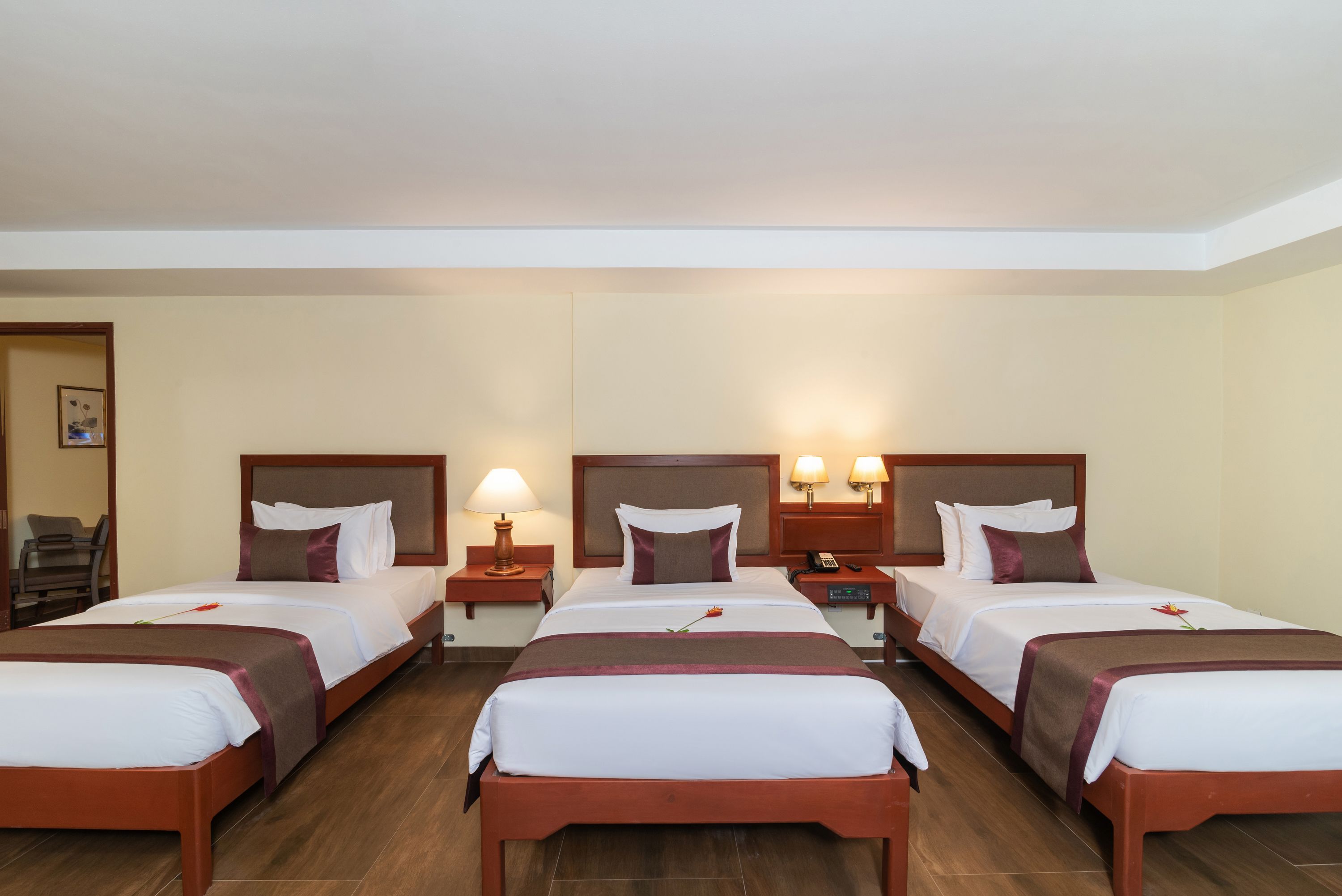 1 bedroom, egyptian cotton sheets, premium bedding, minibar