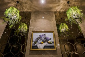 供應早餐;本地及多國菜