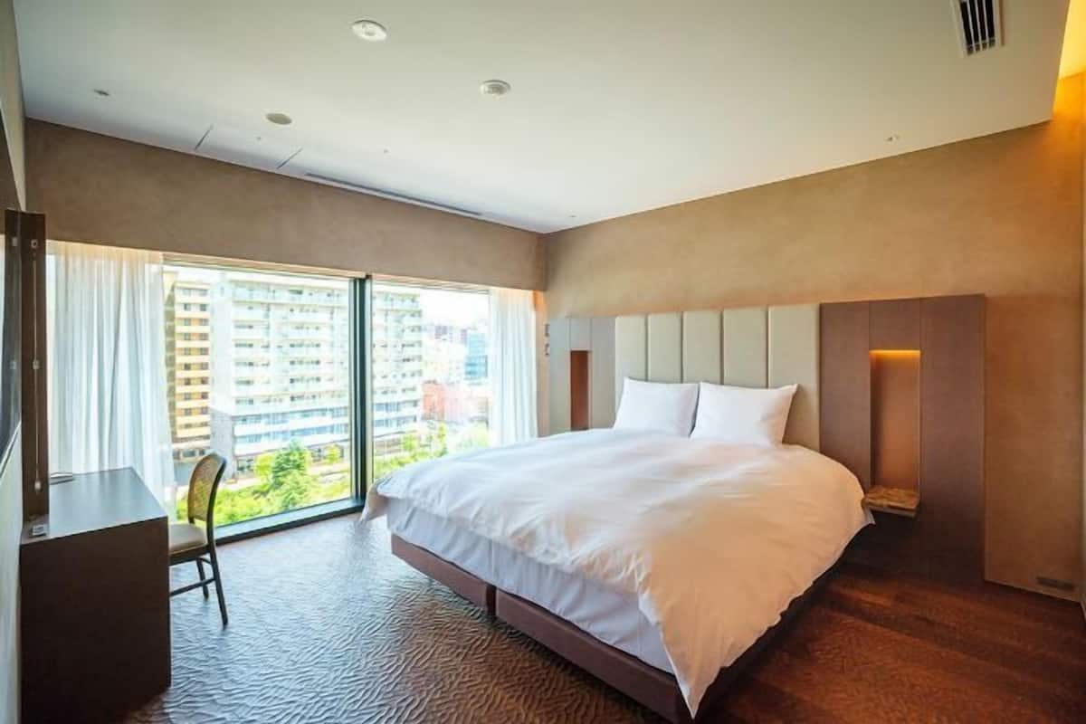 1 bedroom, in-room safe, free WiFi, bed sheets