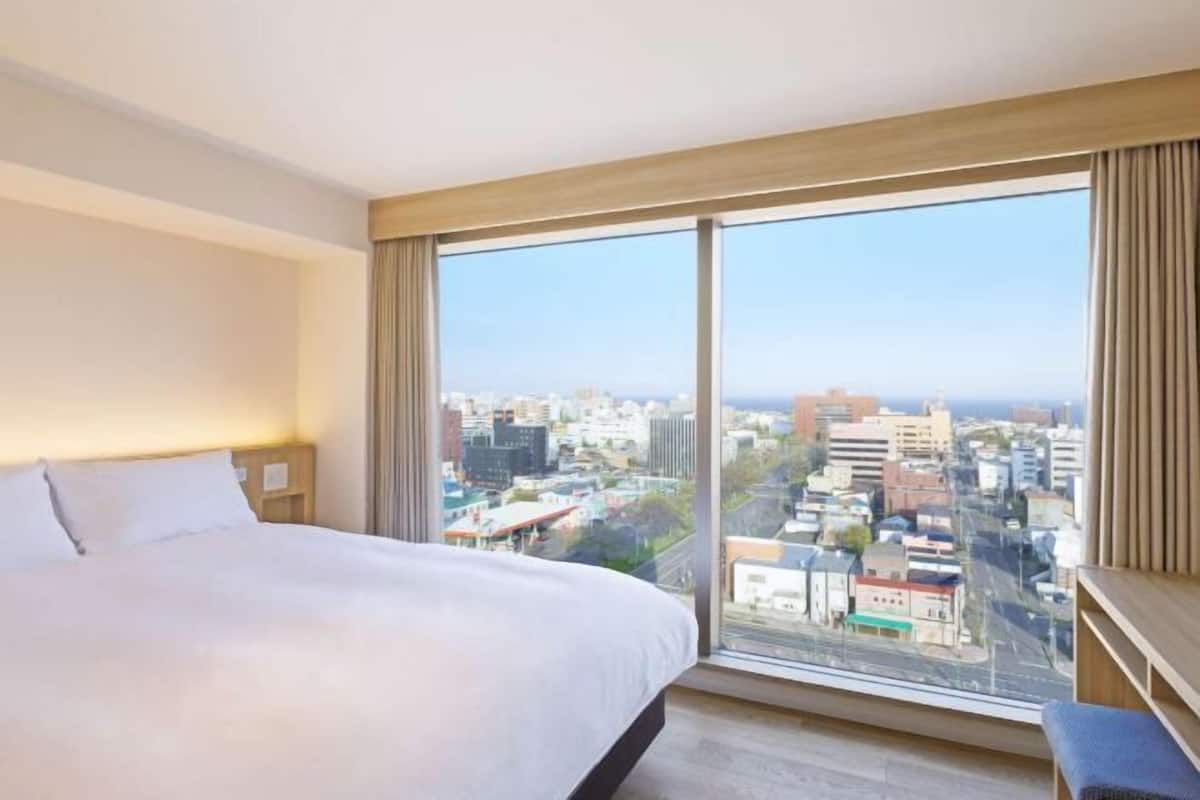 1 bedroom, in-room safe, free WiFi, bed sheets