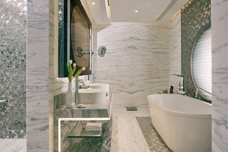 Royal M Hotel Resort Abu Dhabi by Gewan - Image 22