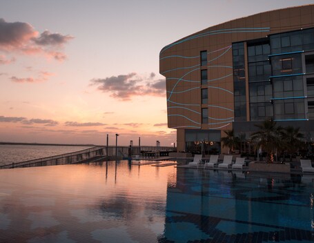 Royal M Hotel Resort Abu Dhabi by Gewan - Image 15