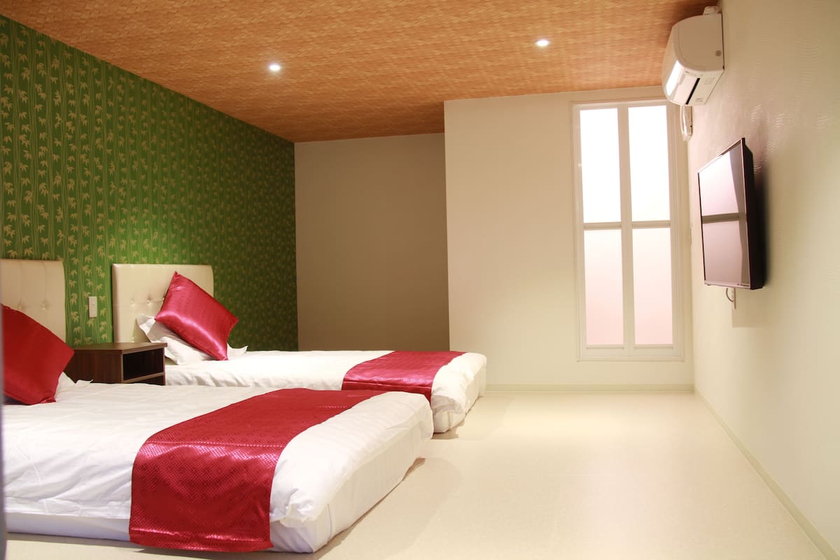 Twin Room | Free WiFi