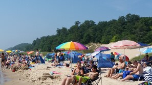 Sun loungers - 9 Bedrooms / 4 Baths ~ Sleeps 50 ~ Wedding Parties and Family Reunions (Norton Shores)