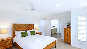 4 Schlafzimmer, Bügeleisen/Bügelbrett, WLAN