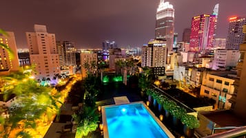 Rooftop pool