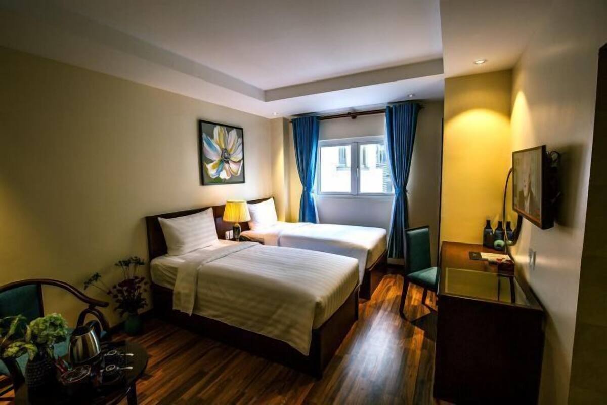 Minibar, in-room safe, desk, blackout curtains