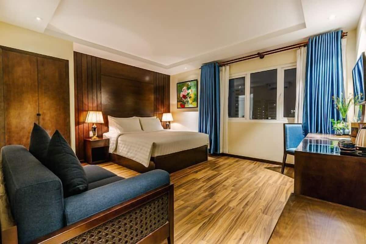 1 bedroom, minibar, in-room safe, desk