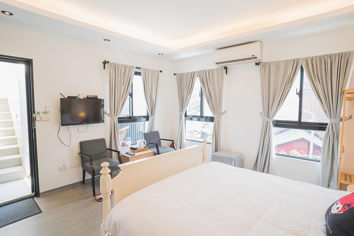 1 bedroom, rollaway beds, free WiFi, bed sheets