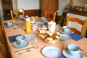 Restaurant - Chambres d'hotes du Jay (La Guerche-sur-l'Aubois)