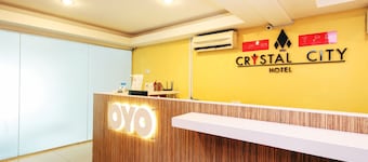 Super OYO 443 Crystal City Hotel