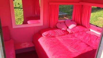 Party Field (Caravan, Lorry, Hut and Tents) | Free WiFi