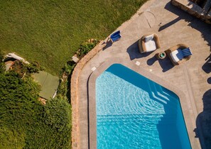 Piscina externa sazonal