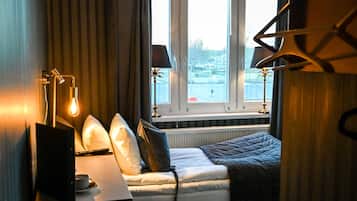 Standard Single Room | Premium bedding, minibar, individually decorated, individually furnished