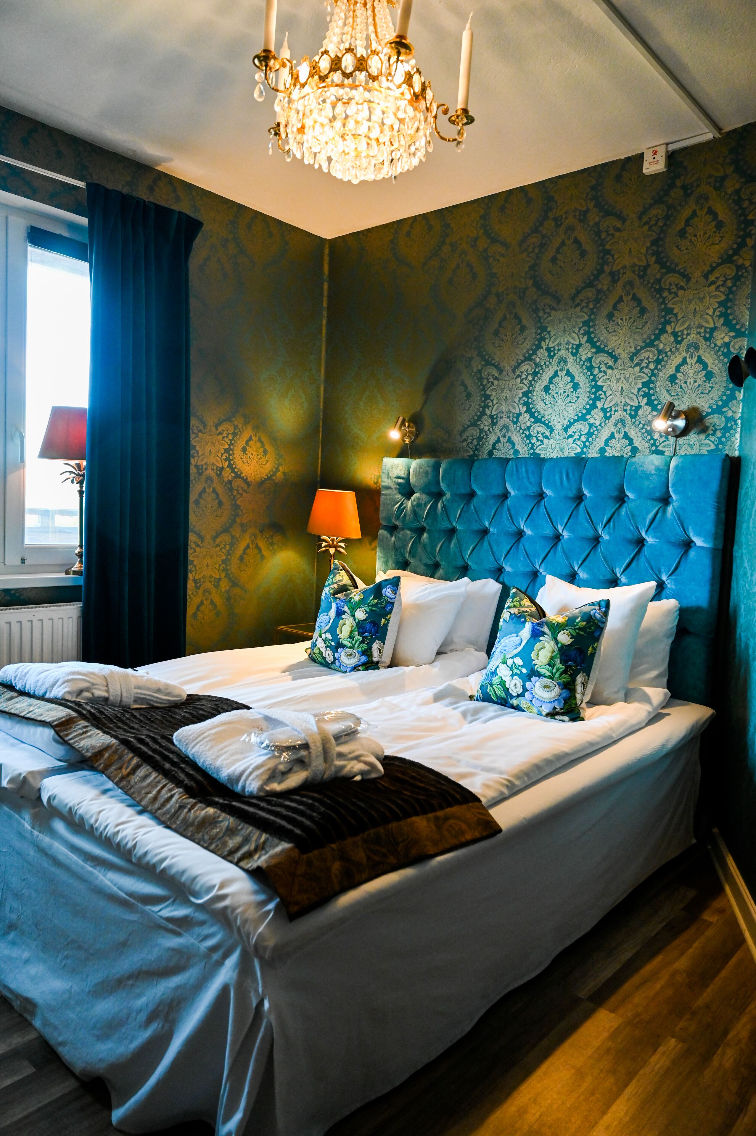 standard double room, balcony | premium bedding, minibar, individually decorated, individually furnished